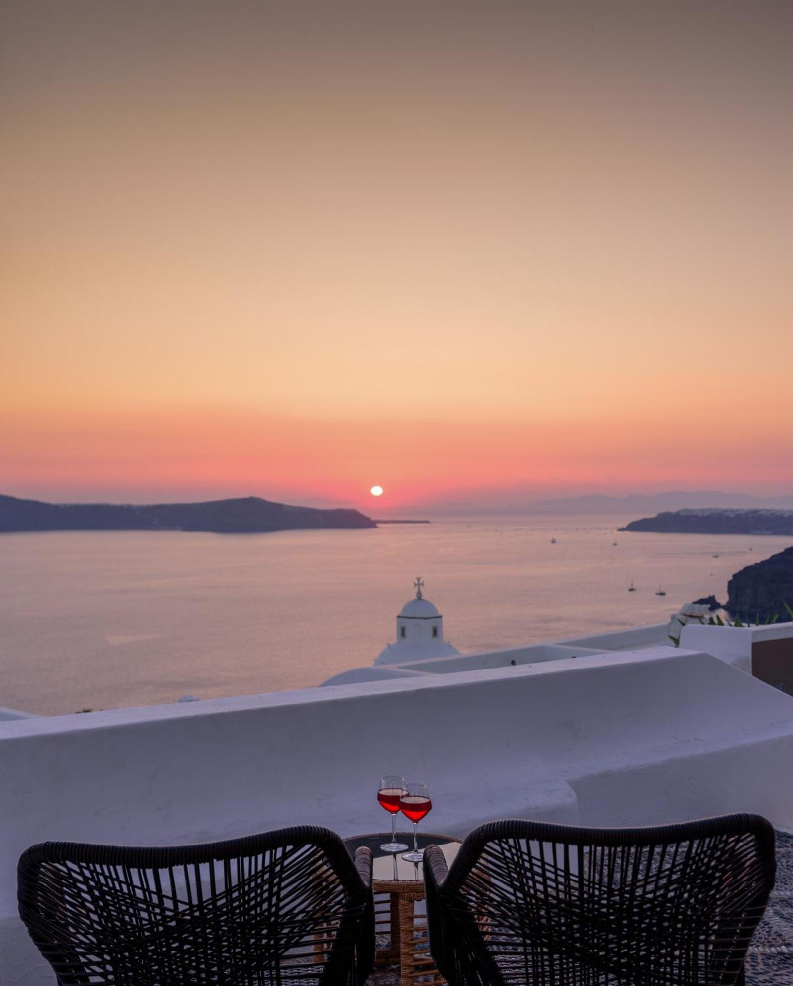 Anemos Family Suites Fira (Santorini) Exterior foto